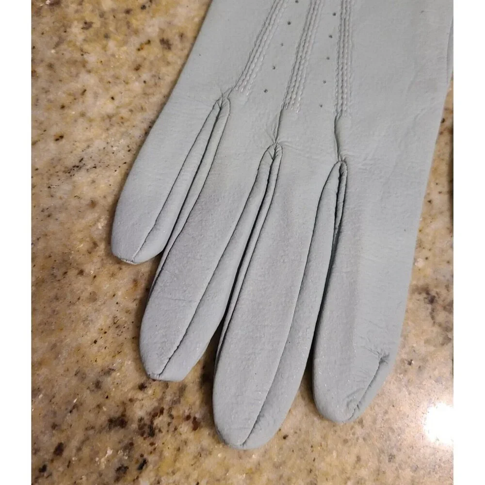 Vintage Size S Sage Green Faux Leather Lined Gloves *cracking* Read